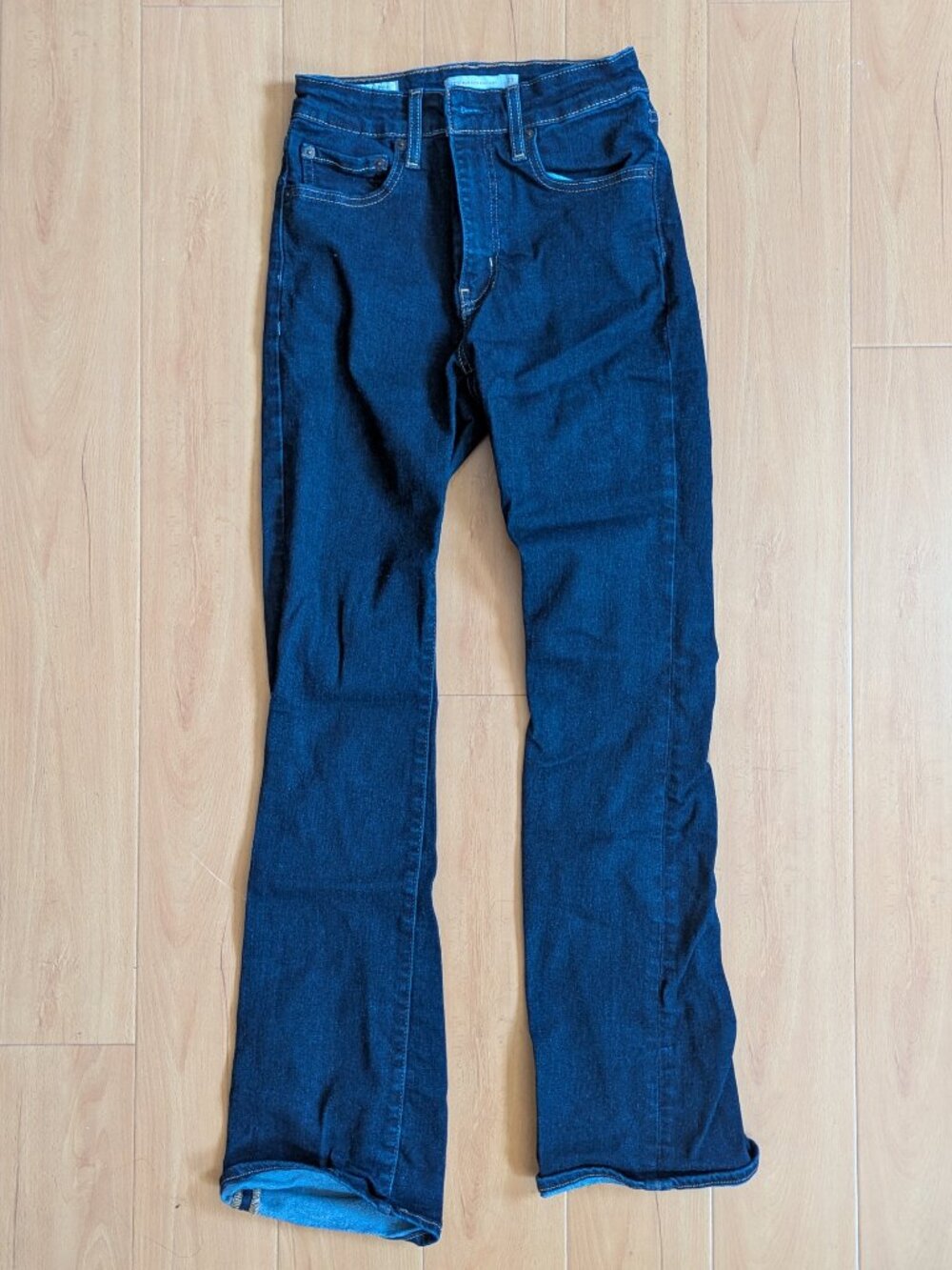 Levi's Jeans 725 High Rise Bootcut Size 27 Dark Blue